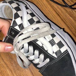 black and white old skool vans